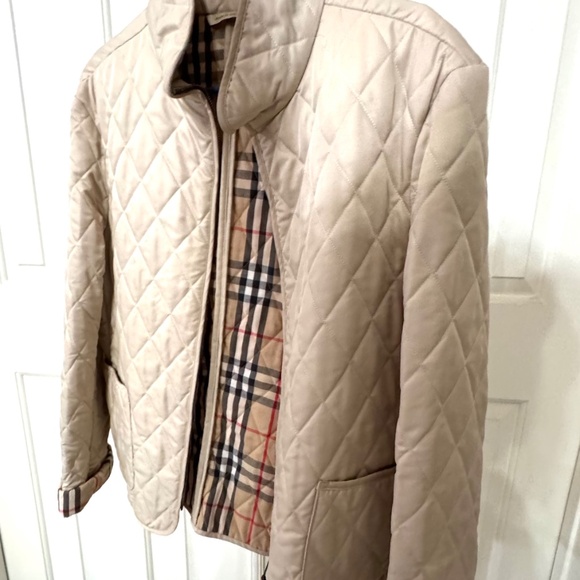 Burberry Quilted Jacket - Picture 4 of 6